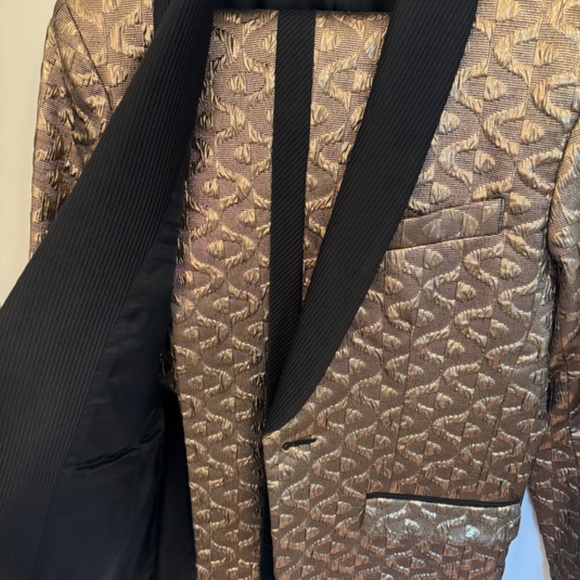 Mr. Turk Alfred Blazer- 40R Gold, Sisley Tux Trouser-33R - Picture 8 of 10